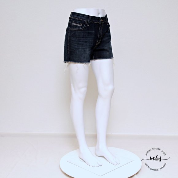 Levi's The Original Jeans Cotton Mid Rise Denim Shorts with Frayed Hem